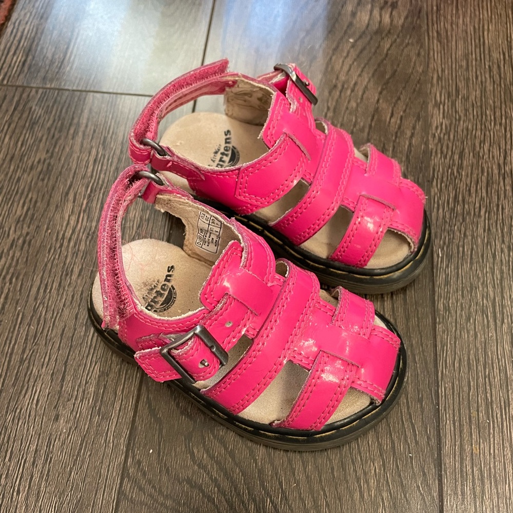 EUC Dr Martens baby sandals